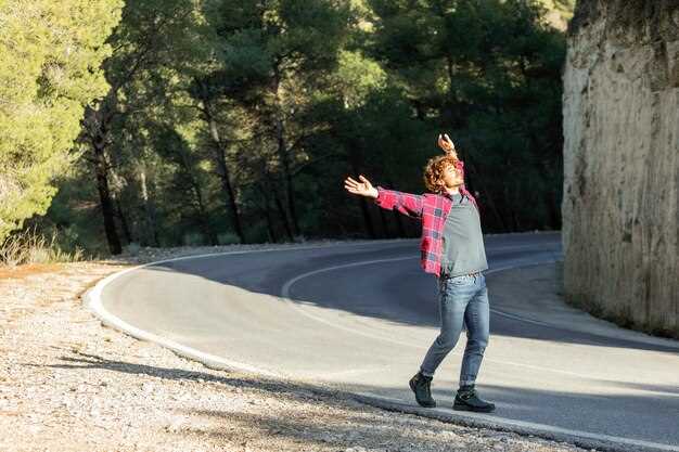 Cómo ajustar la velocidad antes de entrar en una curva cerrada