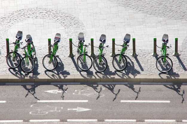 Emisiones de CO2 durante el uso de vehículos y bicicletas