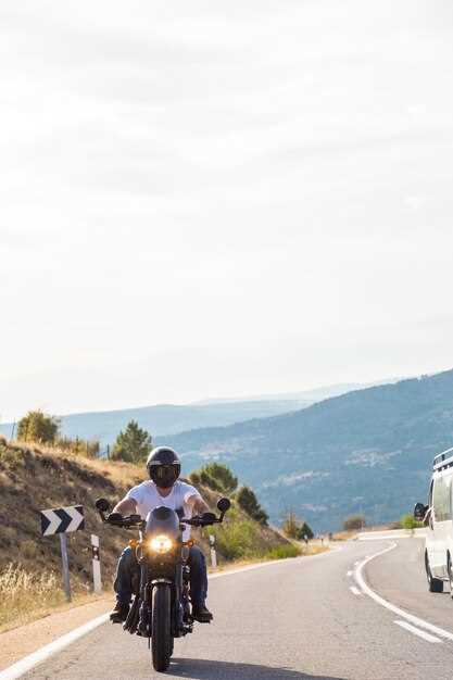 Las mejores rutas en moto por la costa española