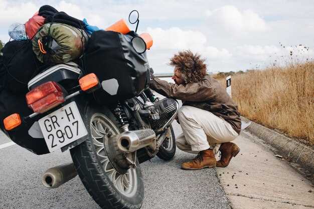 Qué llevar en una mochila de viaje en moto